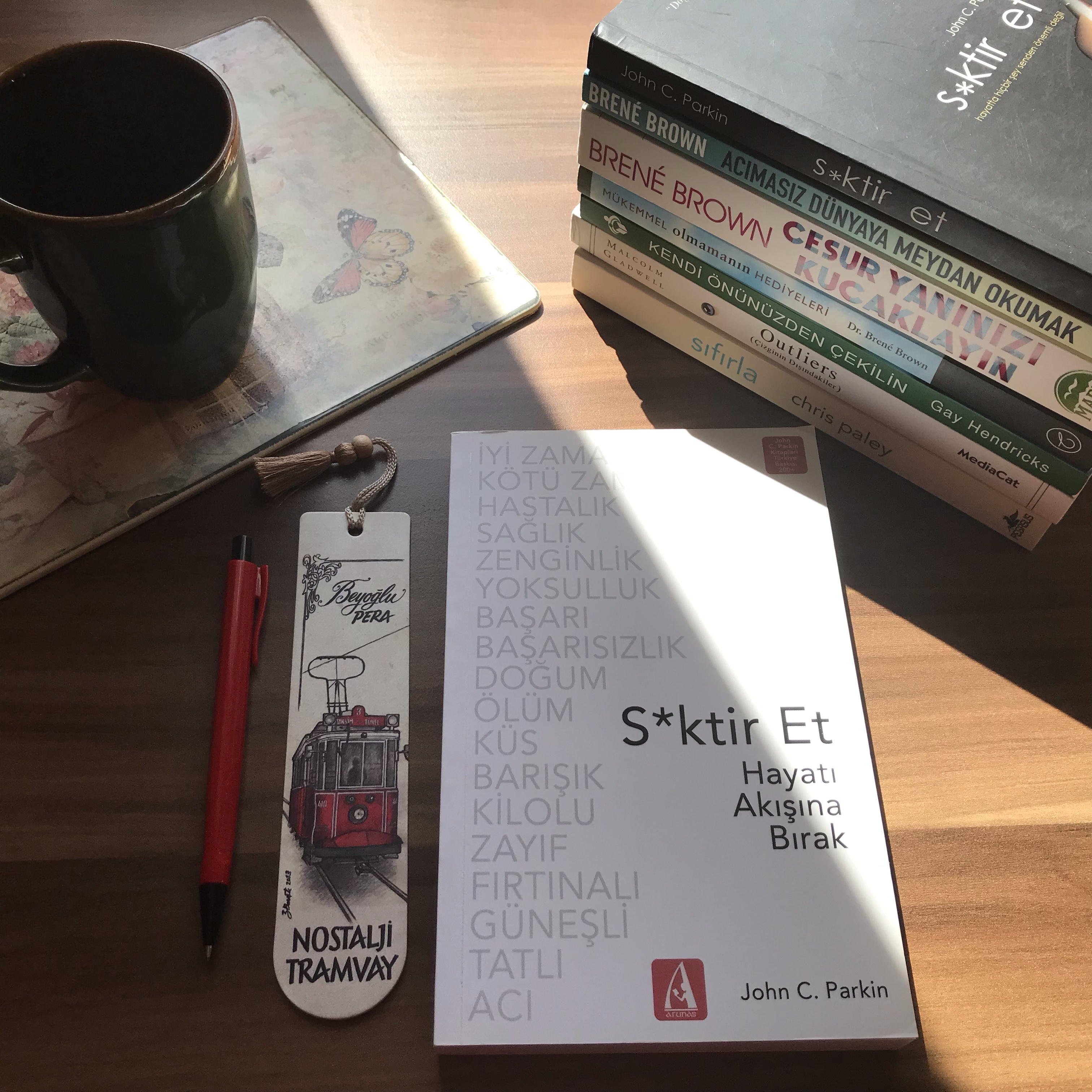 Hayatı Akışına Bırak, “S*ktir Et” John C.&nbsp;Parkin