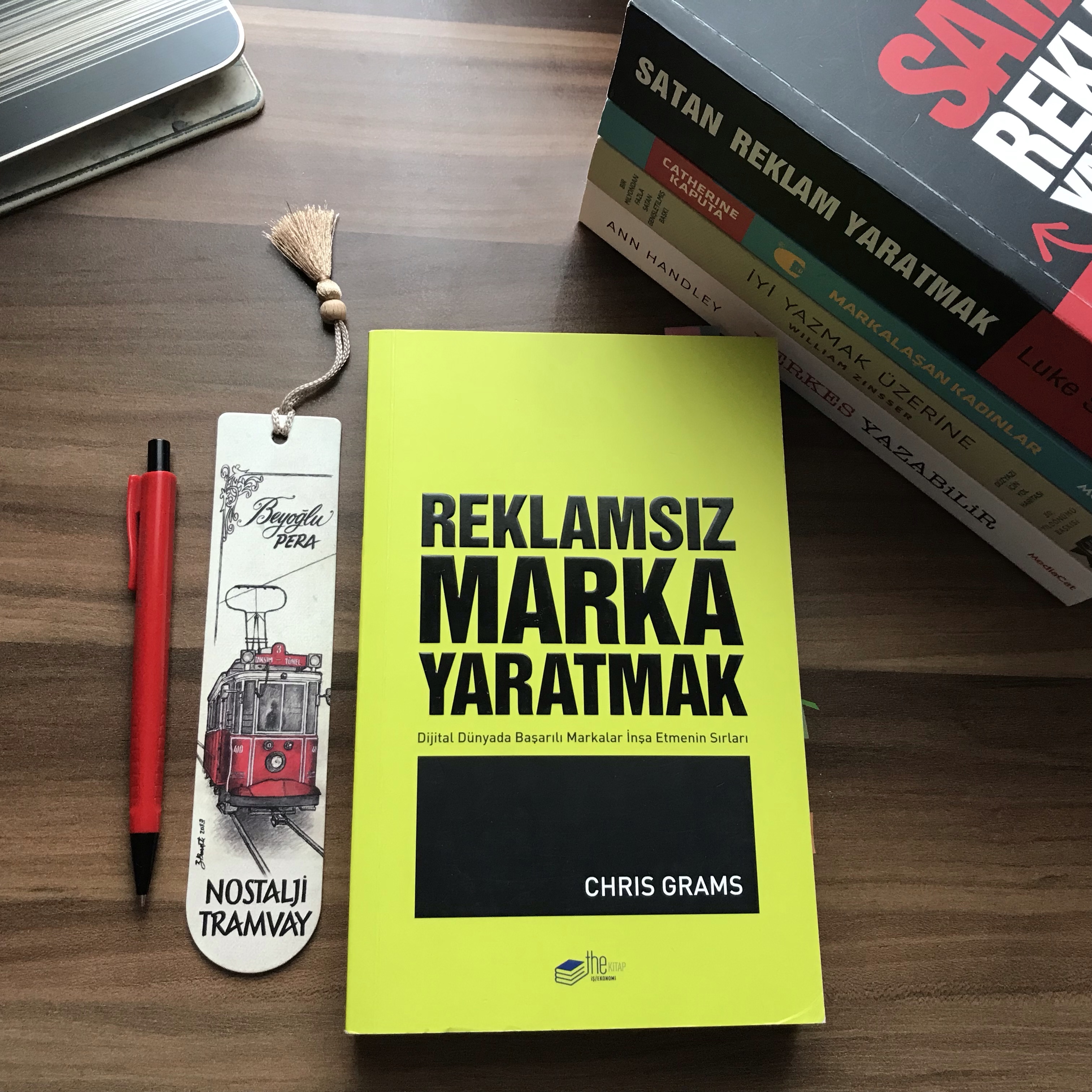 Reklamsız Marka Yaratmak, Chris&nbsp;Grams