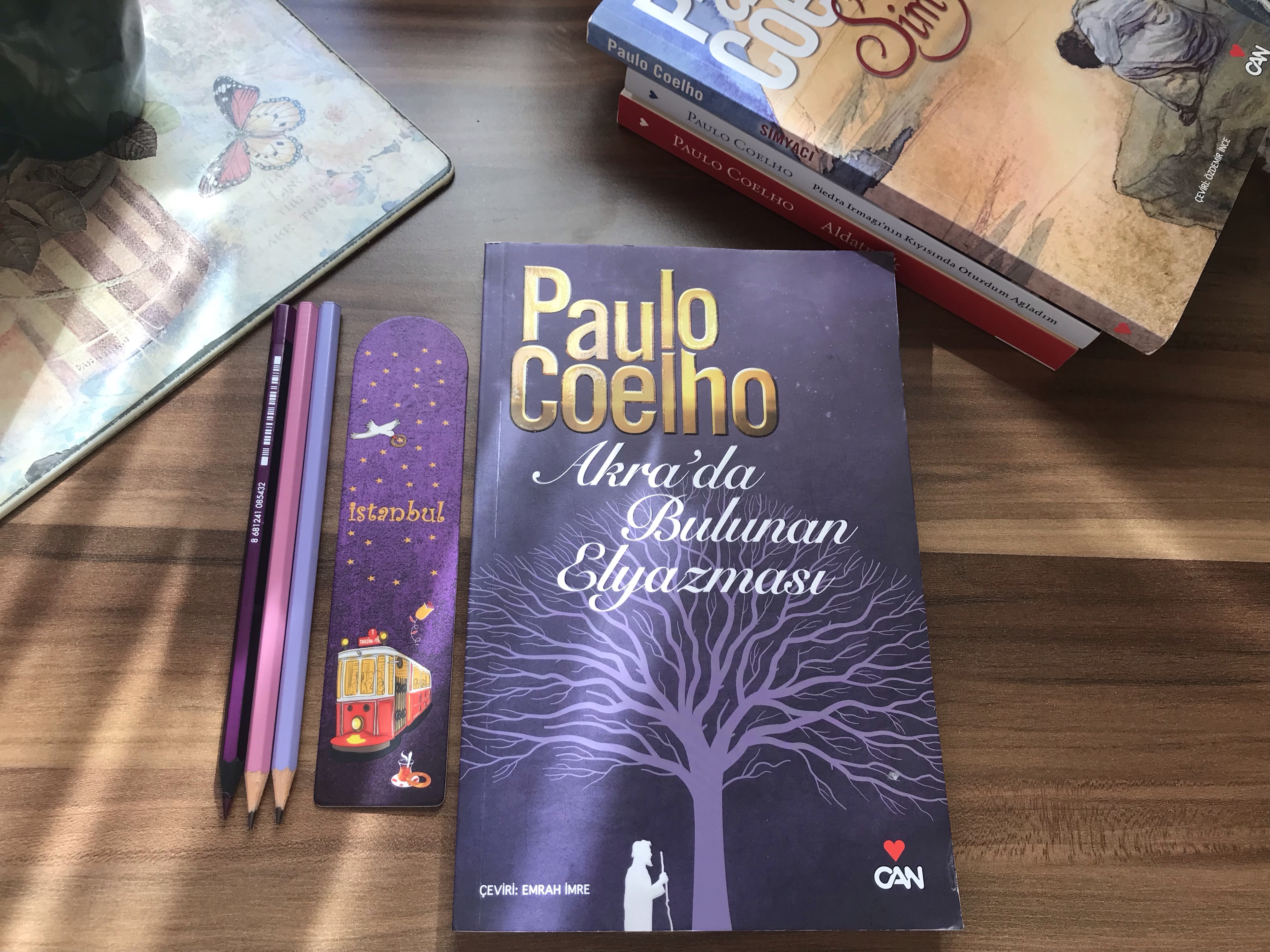 Akra’da Bulunan El Yazması, Paulo&nbsp;Coelho