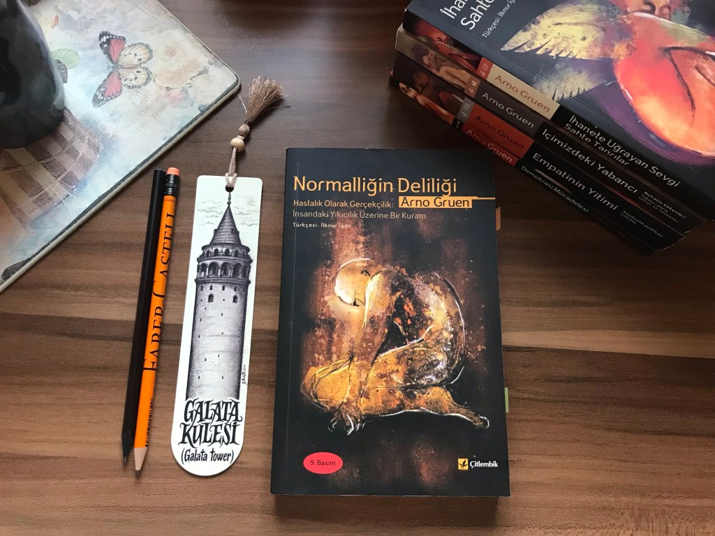 Normalliğin Deliliği, Arno&nbsp;Gruen