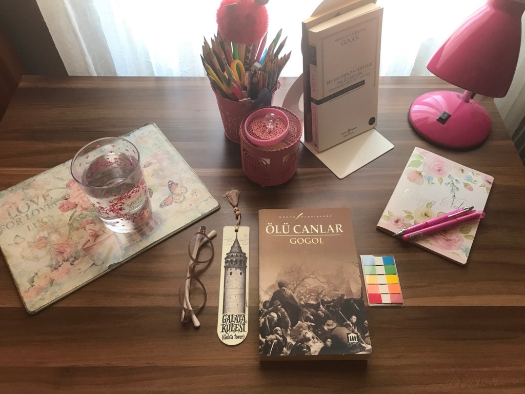 Ölü Canlar, Bir Delinin Hatıra Defteri, Palto, Burun,&nbsp;Gogol