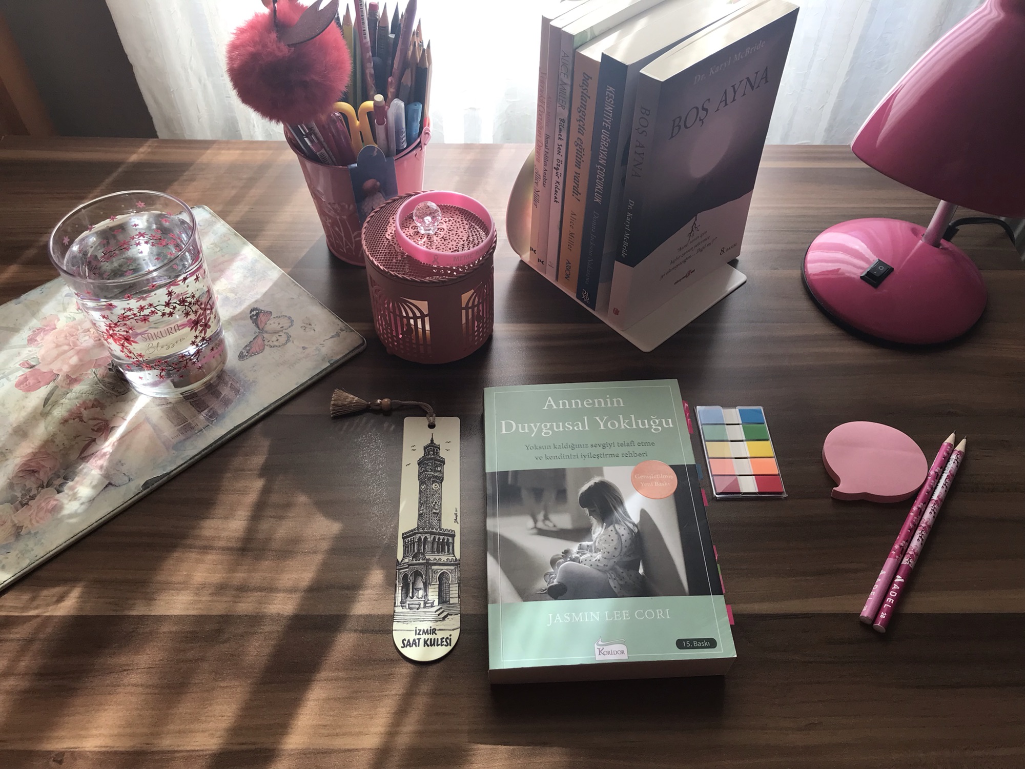 Annenin Duygusal Yokluğu, Jasmin Lee&nbsp;Cori