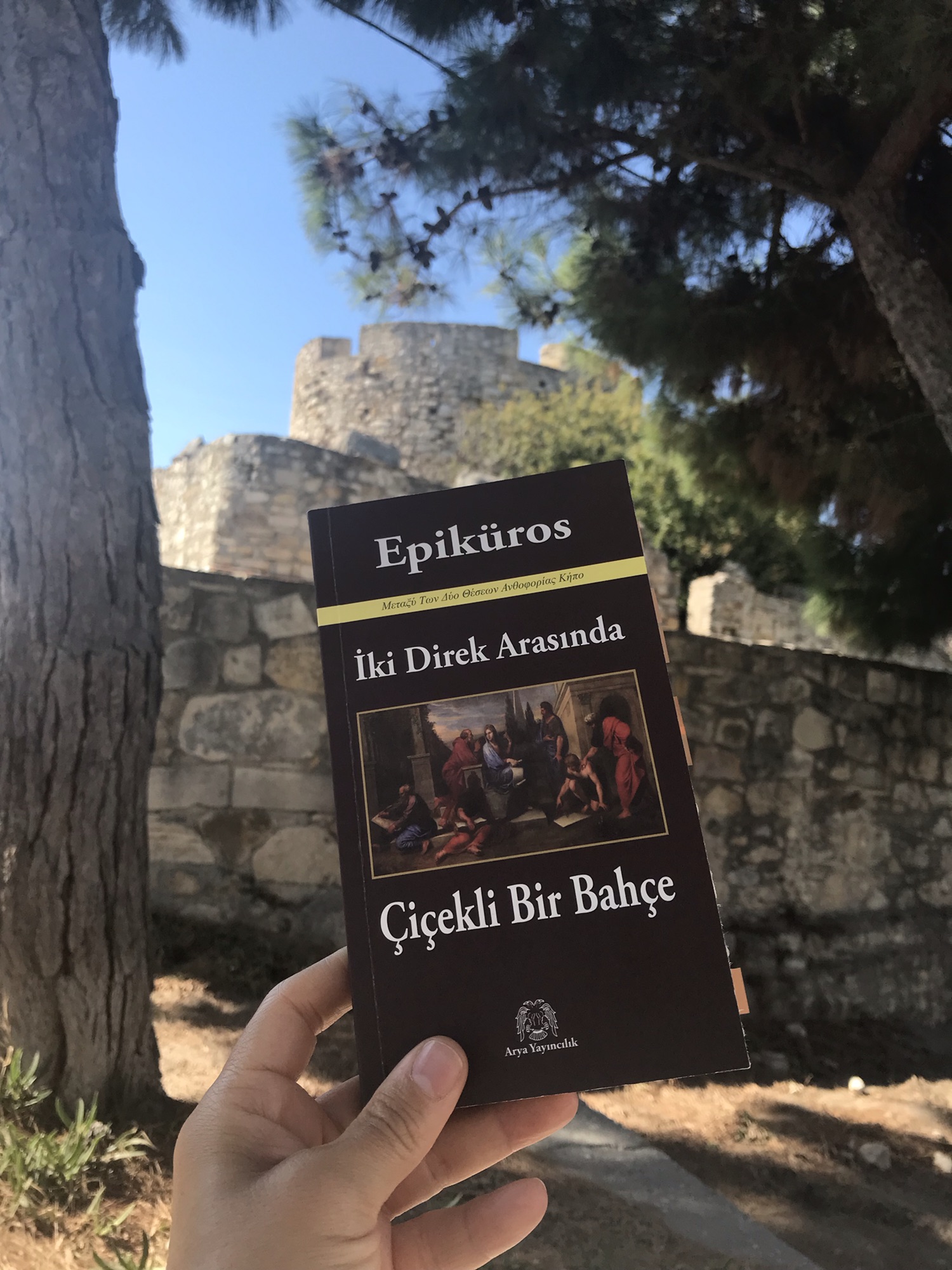 İki Direk Arasında Çiçekli Bir Bahçe,&nbsp;Epiküros
