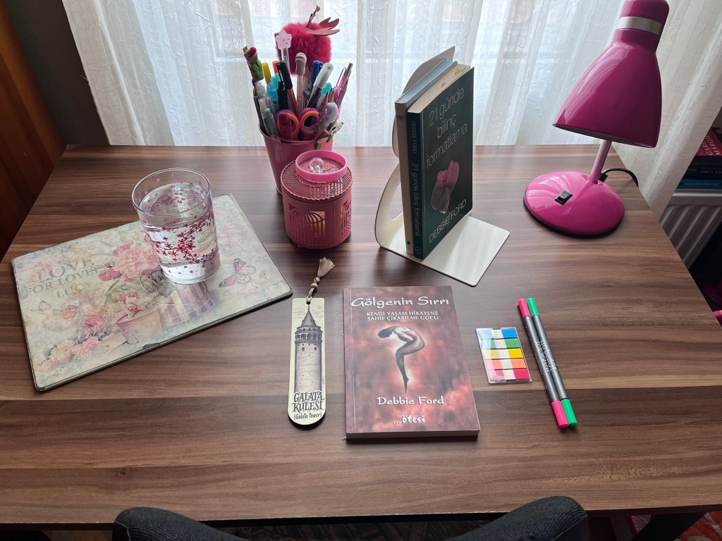 Gölgenin Sırrı: Kendi Yaşam Hikayene Sahip Çıkabilme Gücü, Debbie&nbsp;Ford